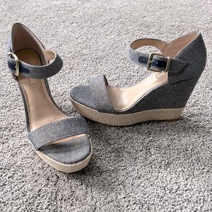 LIKE NEW Antonio Melani wedge espadrille sandals with ankle strap